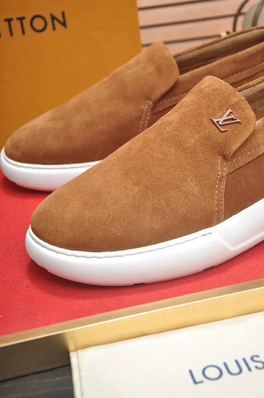 Men's men's shoes 💰700💶[LOUIS VUITTON] new original order 🍀LV Louis Vuitton * - top version of LV classic trendy shoes! Made of imported original LV fabric with rubber surface, breathable cowhide lining, and original wear-resistant rubber foam outsole! High quality products! The yardage is 38-44.